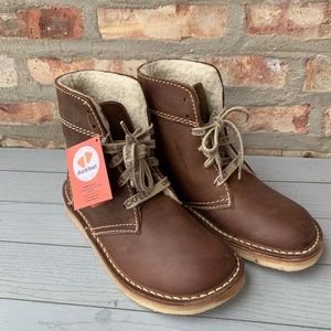 NWT Duckfeet Odense 38